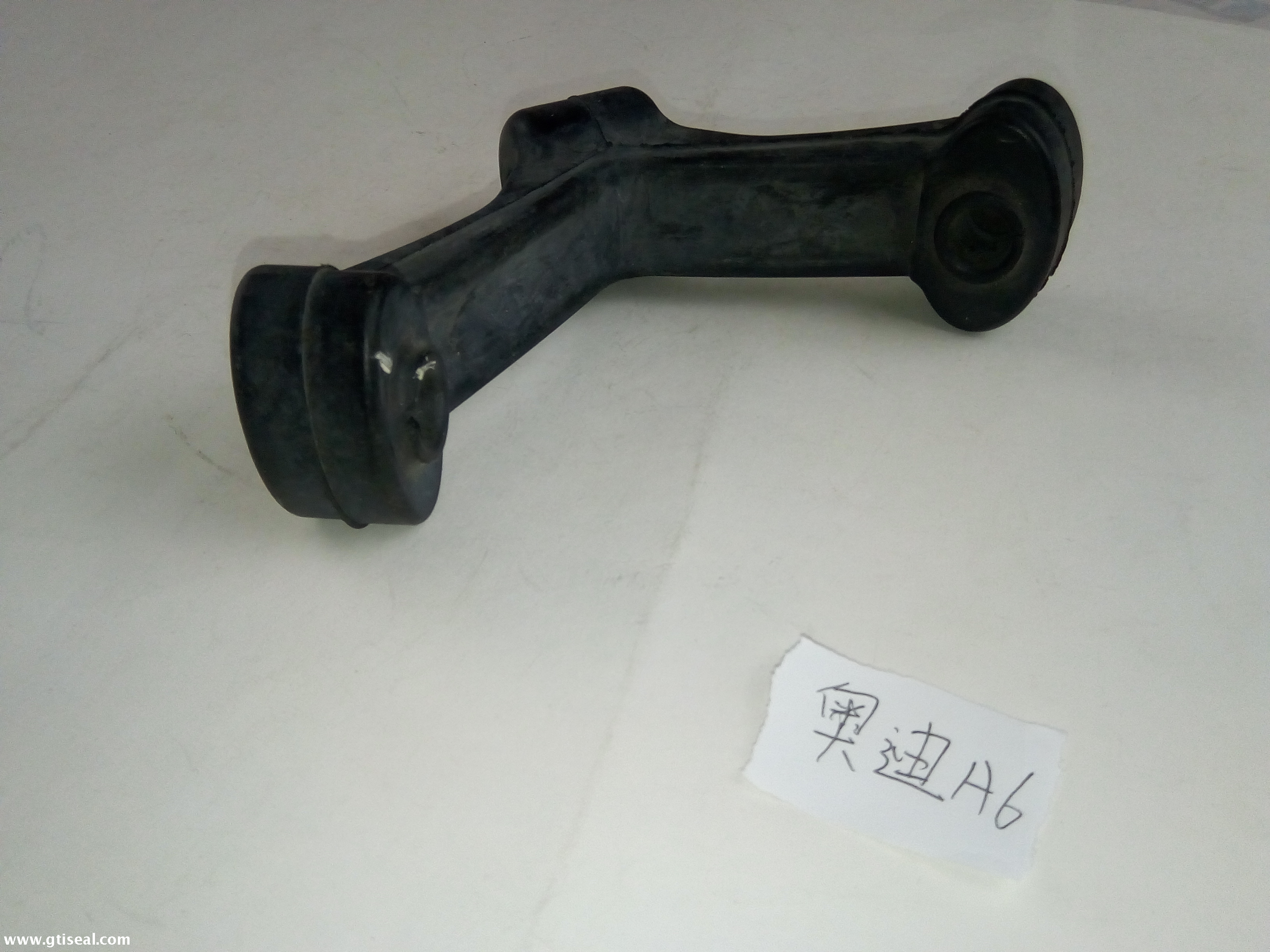 Forklift Muffler rubber Mounting 16551-23470-71 use for toyota